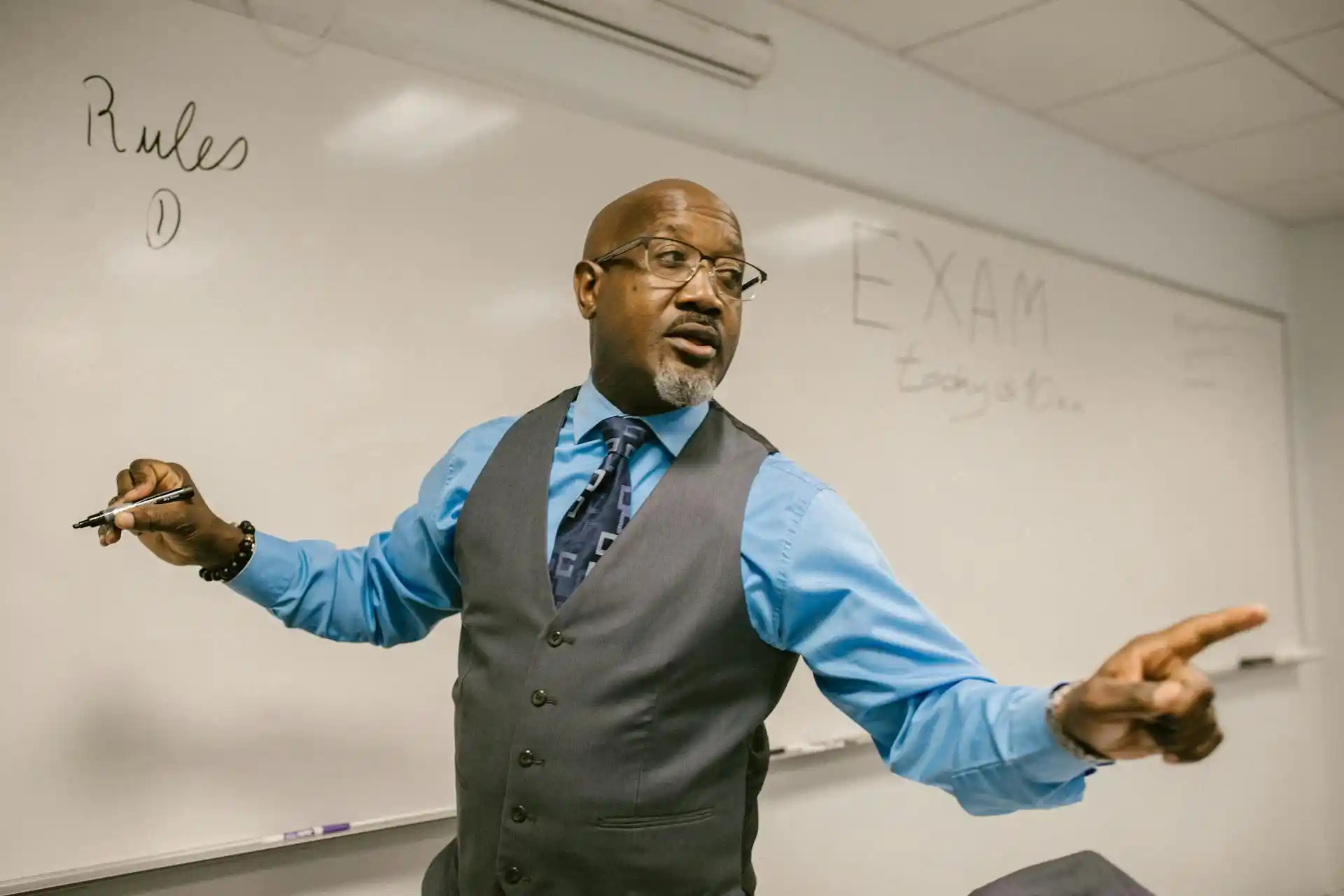 An instructor teaching students